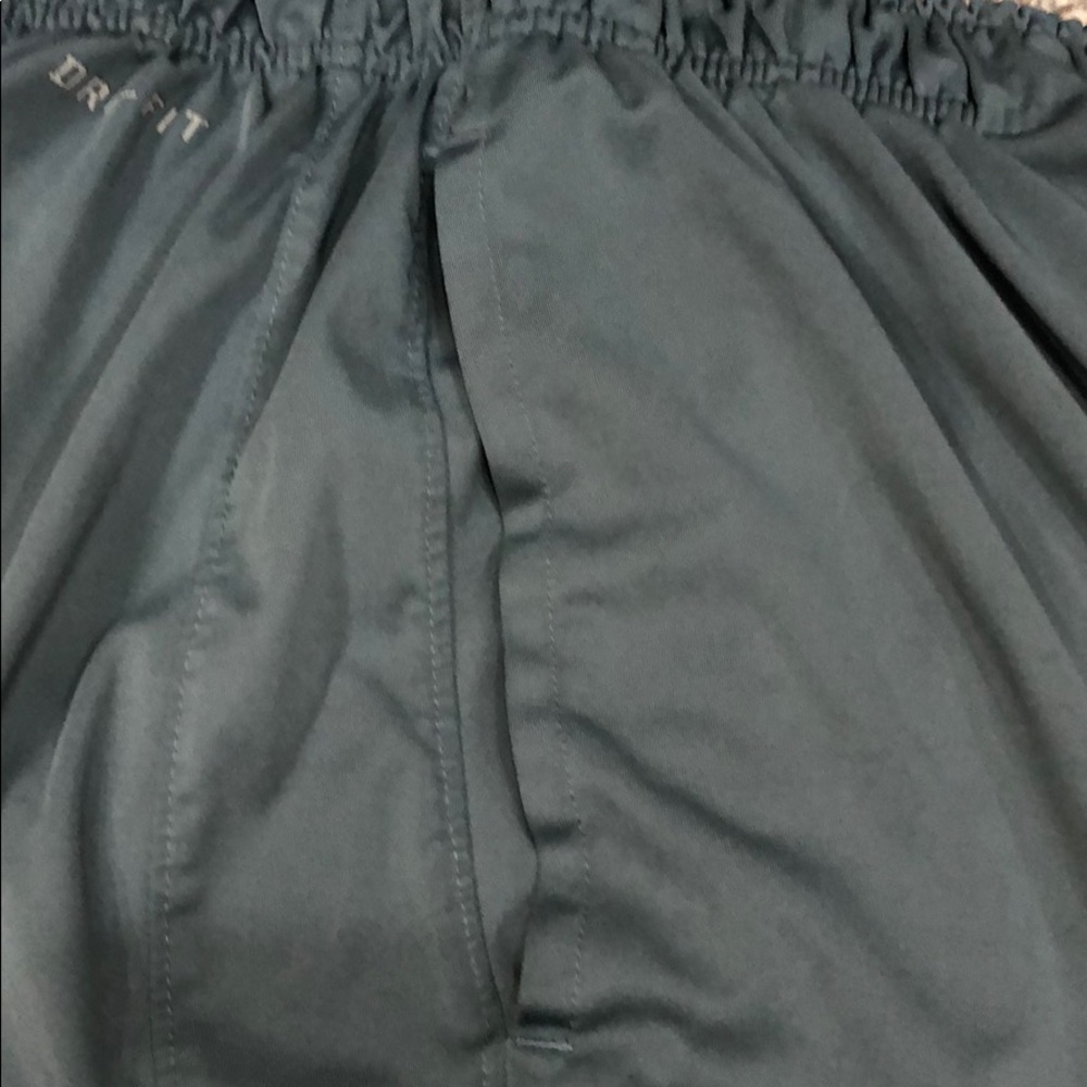 🏀Men’s M Nike Athletic Shorts with pockets - Picture 7 of 7